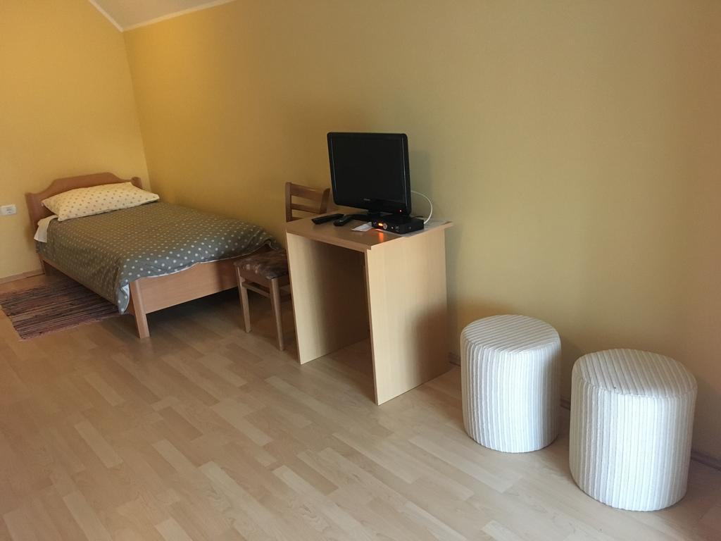 Guest House Okrepcevalnica Zemonska Vaga イリルスカ・ビストリツァ エクステリア 写真